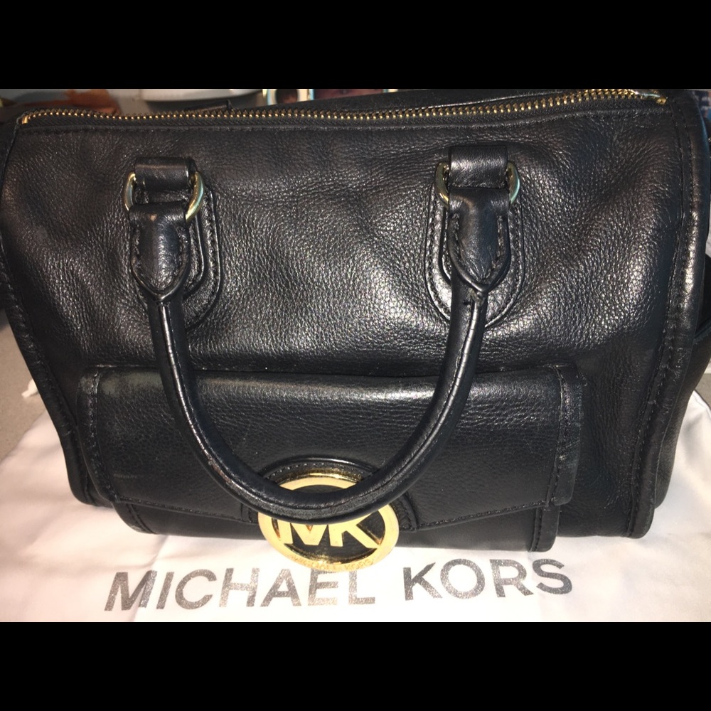 Authentic MK medium size satchel - Picture 2 of 6